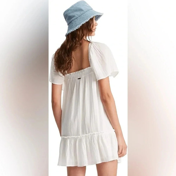 Billabong She’s a Doll Beachy Dress. Size medium - Picture 2 of 6